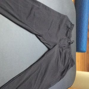 Lululemon pants size 2